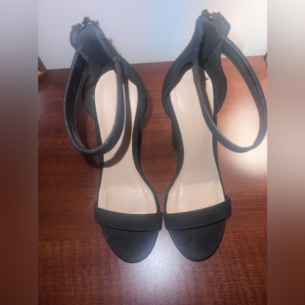 Black high heels women’s size - 6